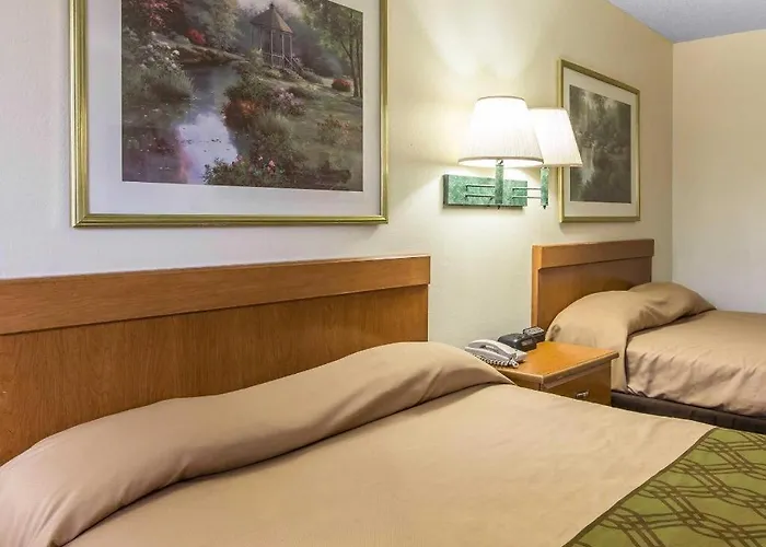 Econo Lodge Live Oak